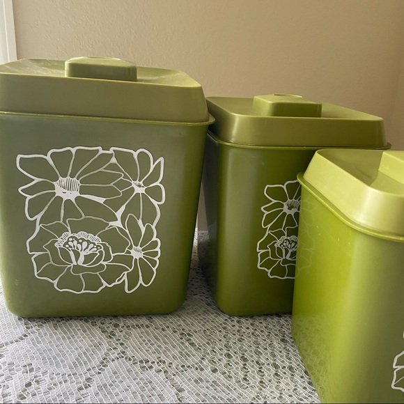•Vintage• Green Floral Square Canisters; Plastic, Set of 4 - Retro Kitchen - Picture 7 of 15